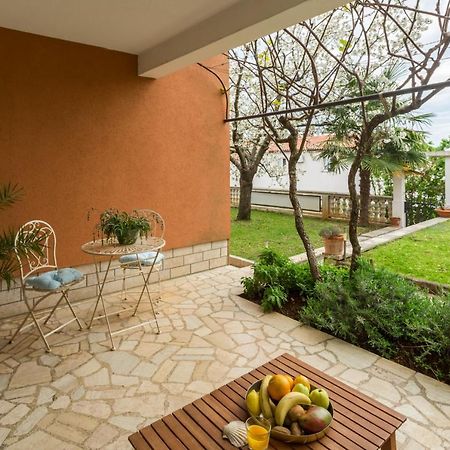 Apartments Zomzi Πόρετς Εξωτερικό φωτογραφία