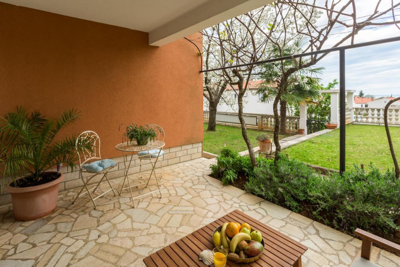 Apartments Zomzi Πόρετς Εξωτερικό φωτογραφία