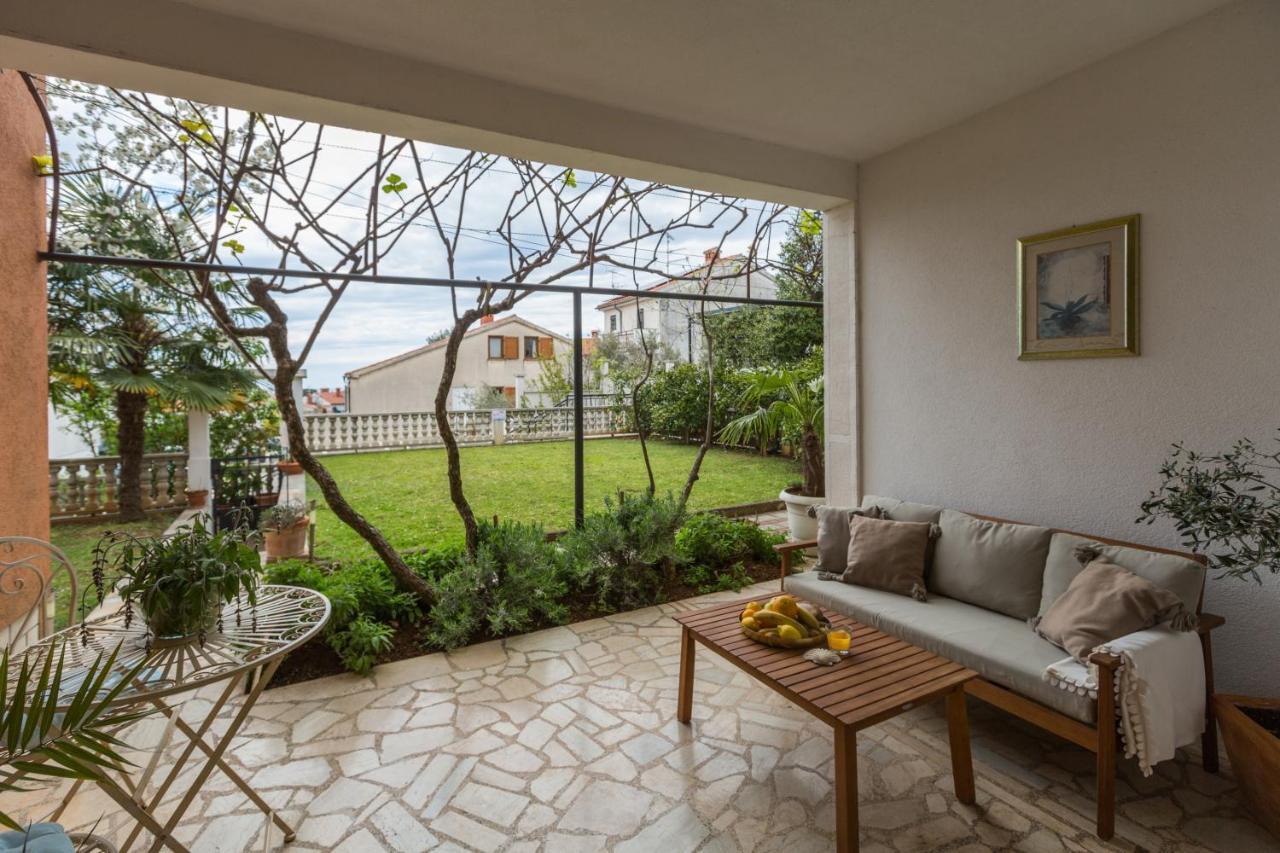 Apartments Zomzi Πόρετς Εξωτερικό φωτογραφία